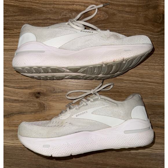 Brooks Men's Ghost Max - size 9.5 Wide - Picture 8 of 12